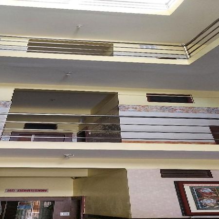 SPOT ON 73926 Hotel Anjanaa Puri Bagian luar foto