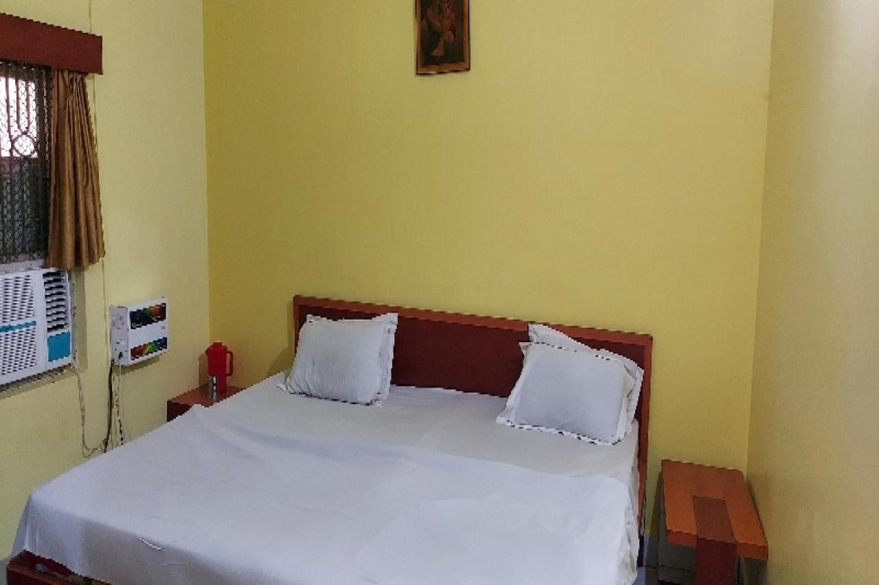 SPOT ON 73926 Hotel Anjanaa Puri Bagian luar foto